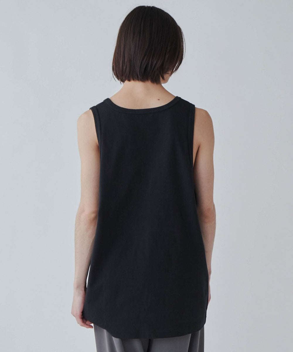 ブラック モデル：172cm L着用