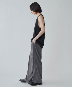 ブラック モデル：172cm L着用