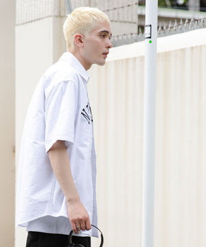 ホワイト モデル：178cm L着用