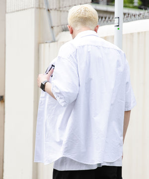 ホワイト モデル：178cm L着用