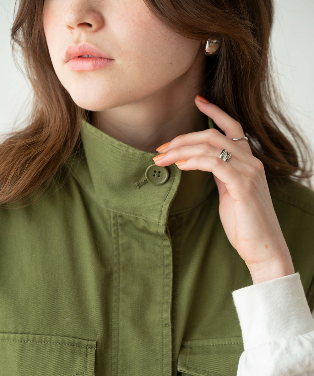 カーキ モデル：160cm F着用