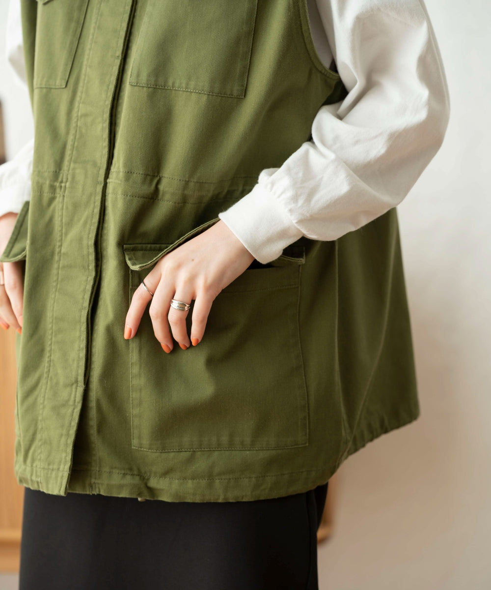 カーキ モデル：160cm F着用