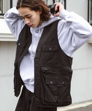 ブラック モデル：174cm L着用