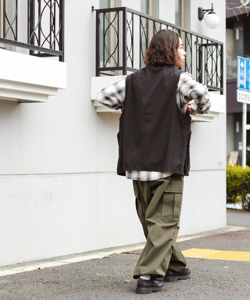 ブラック モデル：174cm L着用