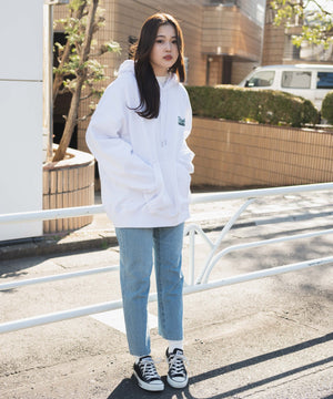 ホワイト モデル：162cm L着用