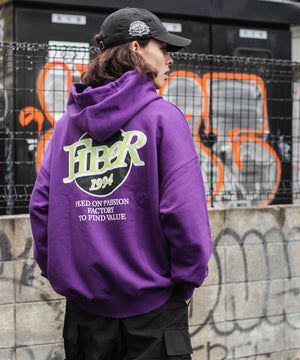 パープル モデル：174cm L着用