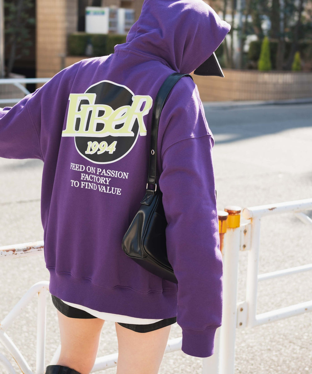 パープル モデル：162cm L着用