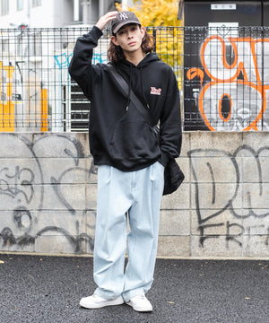 ブラック モデル：174cm L着用