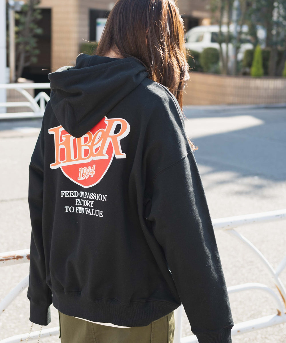 ブラック モデル：162cm L着用