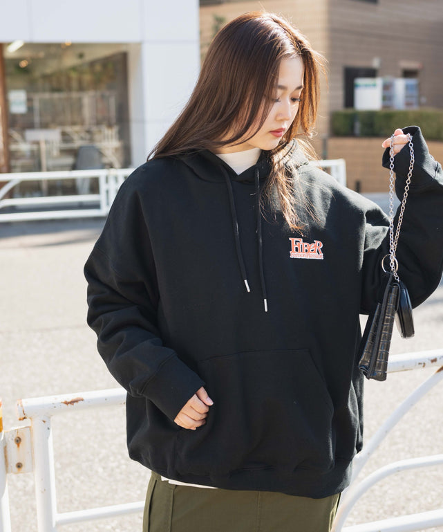 ブラック モデル：162cm L着用