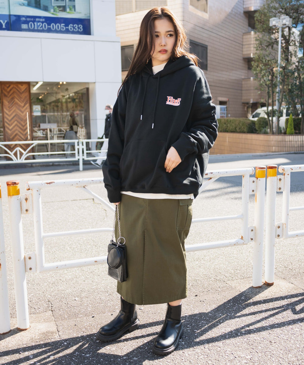 ブラック モデル：162cm L着用