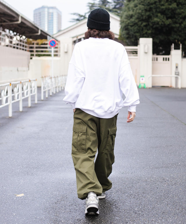 ホワイト モデル：174cm L着用