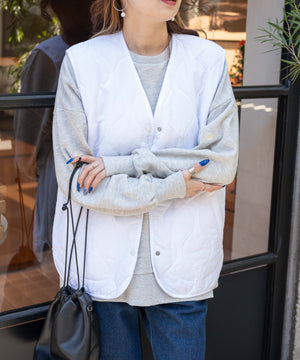 オフホワイト モデル：160cm F着用