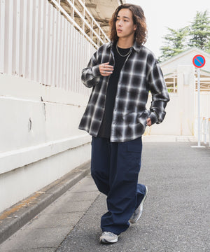 ネイビー モデル：174㎝ L着用