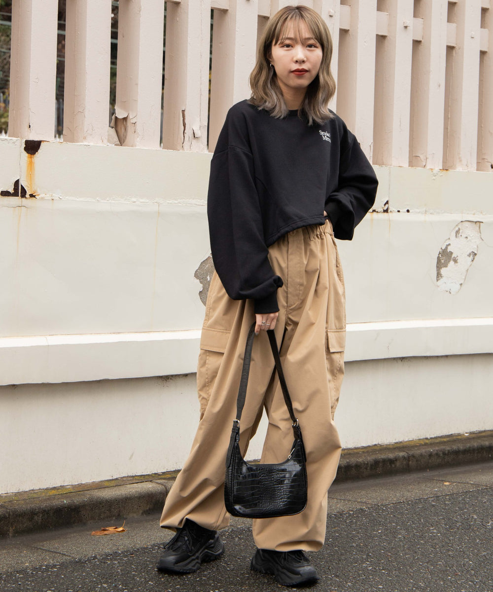 ベージュ モデル：157cm L着用