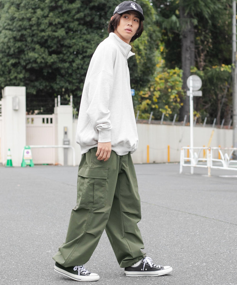 カーキ　モデル:175cm L着用