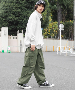 カーキ　モデル:175cm L着用