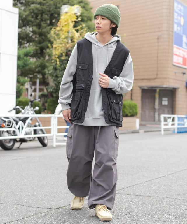 グレー　モデル:175cm L着用