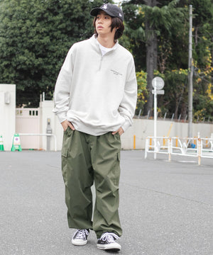 カーキ　モデル:175cm L着用