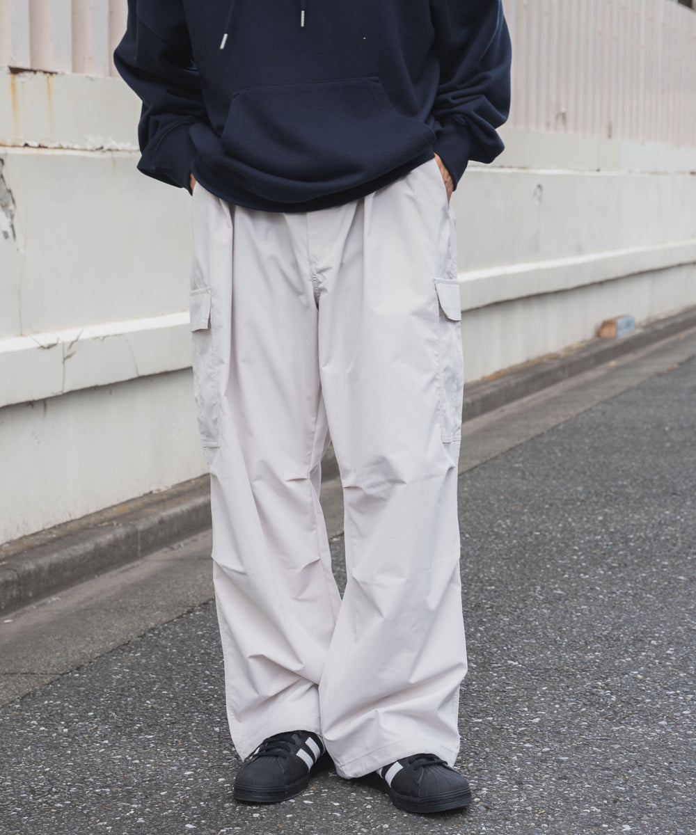 Lグレー モデル：174㎝ L着用