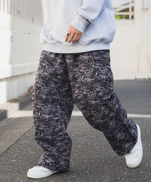 柄1 モデル：174㎝ L着用