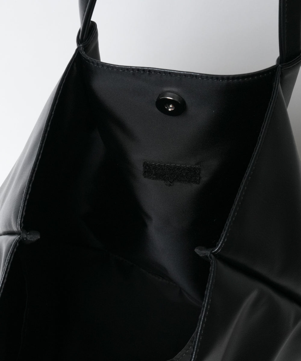 タックデザイントートバッグ