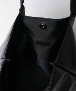 タックデザイントートバッグ