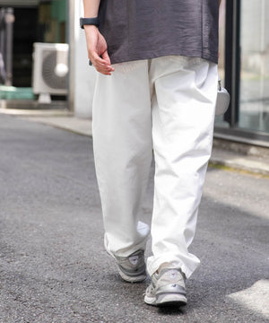 ホワイト モデル：174㎝ L着用