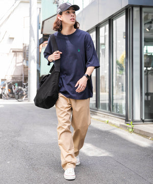 ベージュ モデル：174㎝ L着用