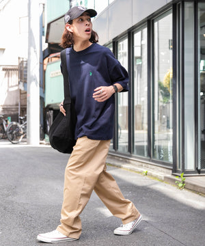 ベージュ モデル：174㎝ L着用