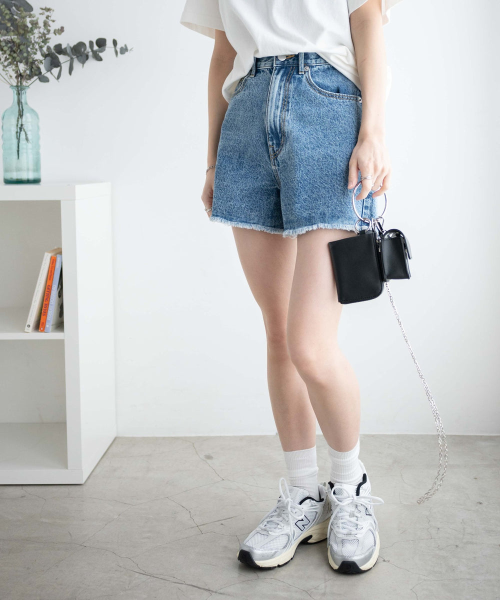 デニム中濃加工 モデル：164cm M着用