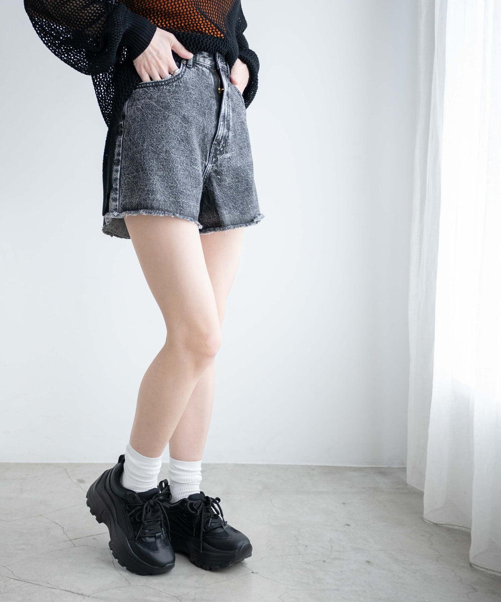 ブラックその他 モデル：164cm M着用