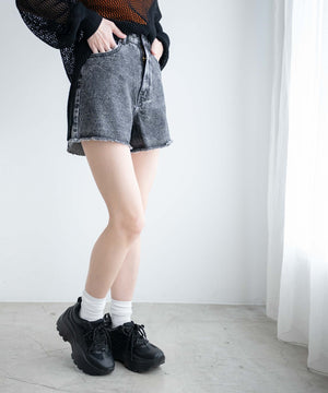 ブラックその他 モデル：164cm M着用