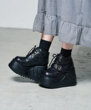 世界が広く見えちゃう靴 《新色登場》