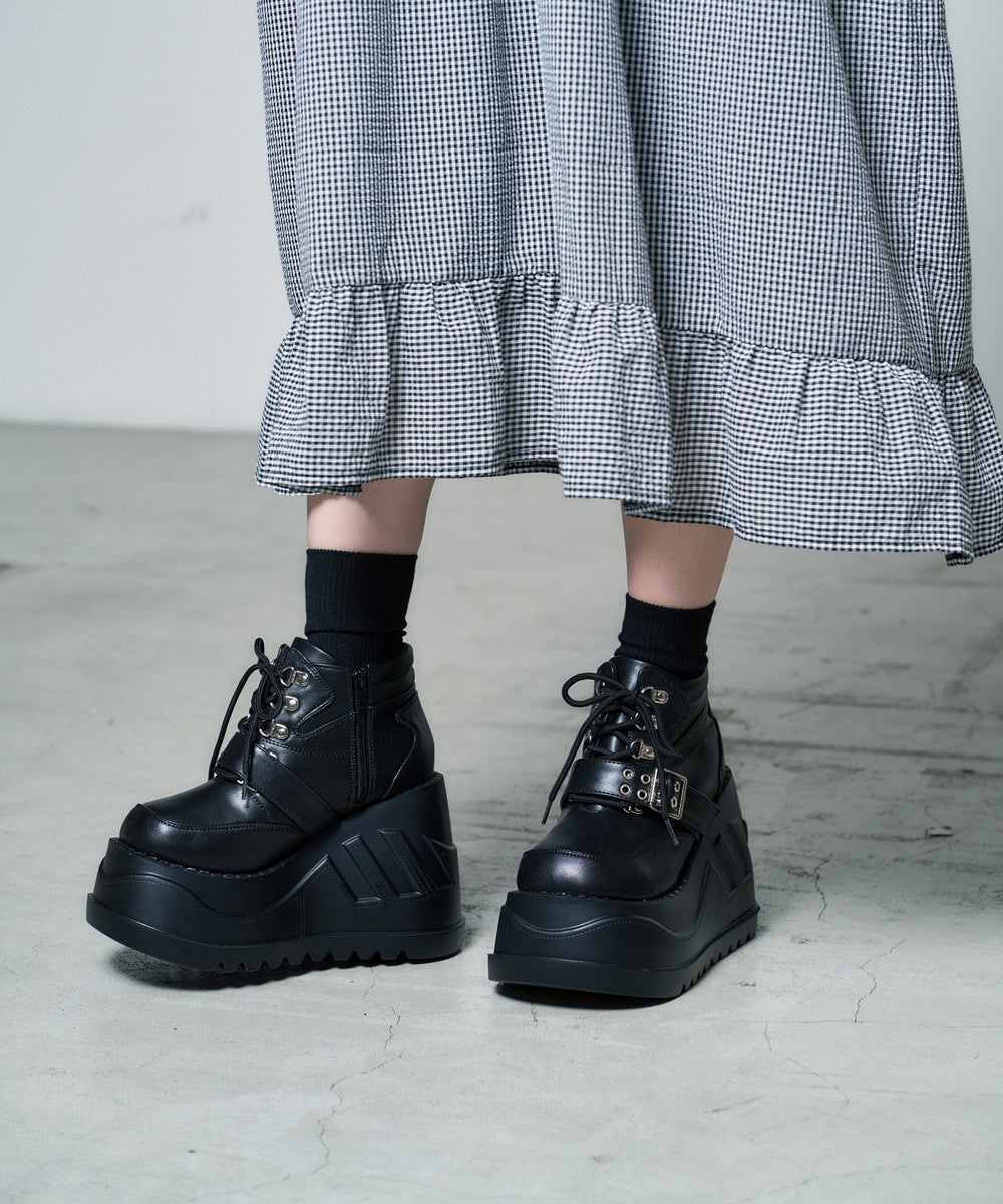 世界が広く見えちゃう靴 《新色登場》