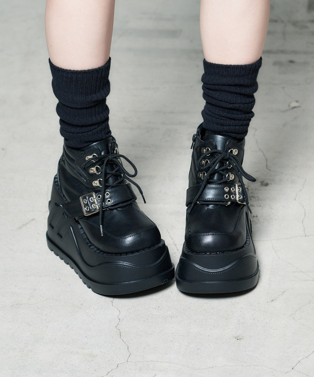 世界が広く見えちゃう靴 《新色登場》