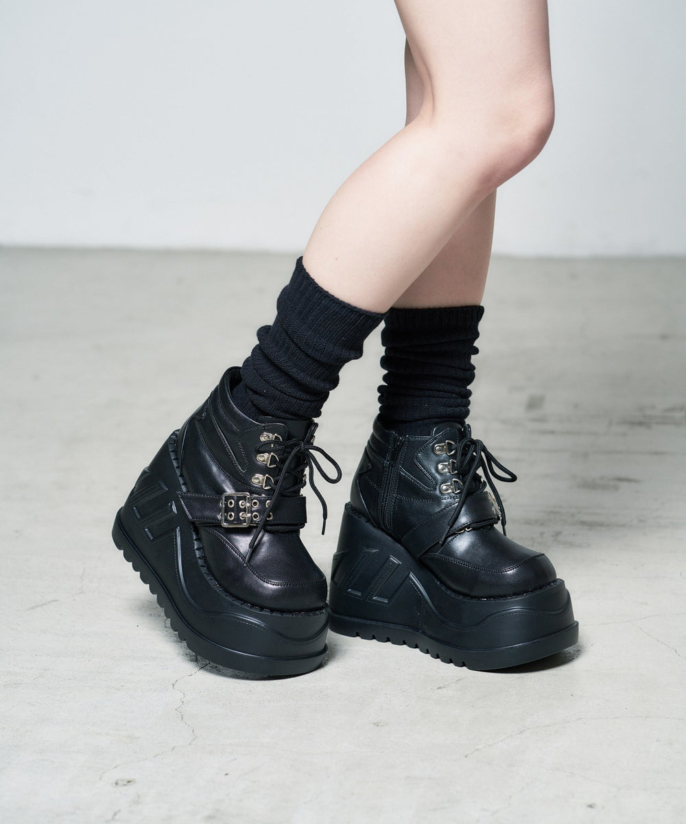 世界が広く見えちゃう靴 《新色登場》