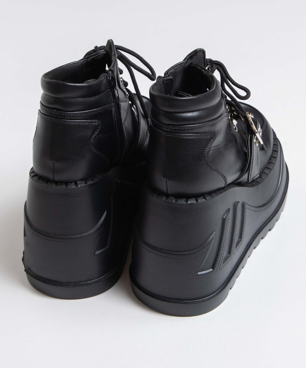 世界が広く見えちゃう靴 《新色登場》