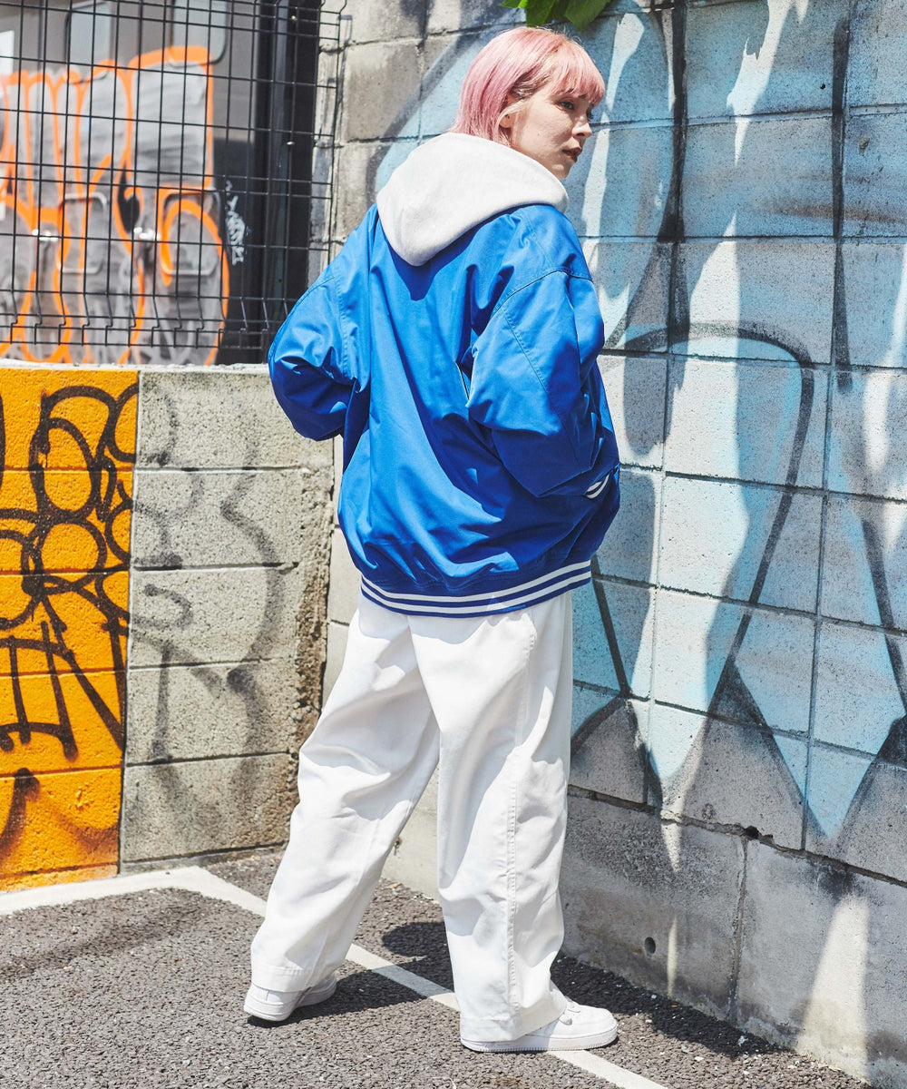 ホワイト　モデル：170cm M着用