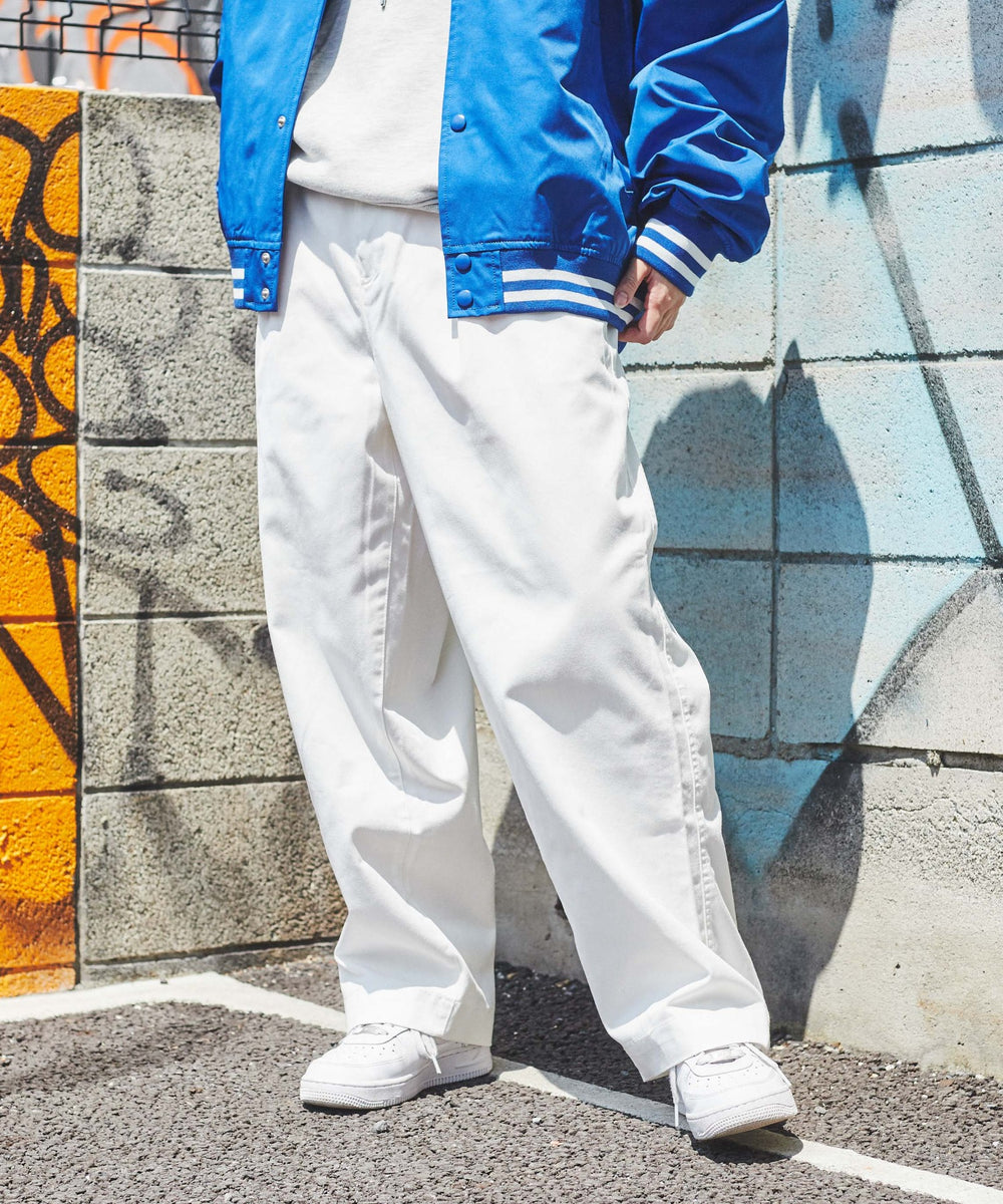 ホワイト　モデル：170cm M着用