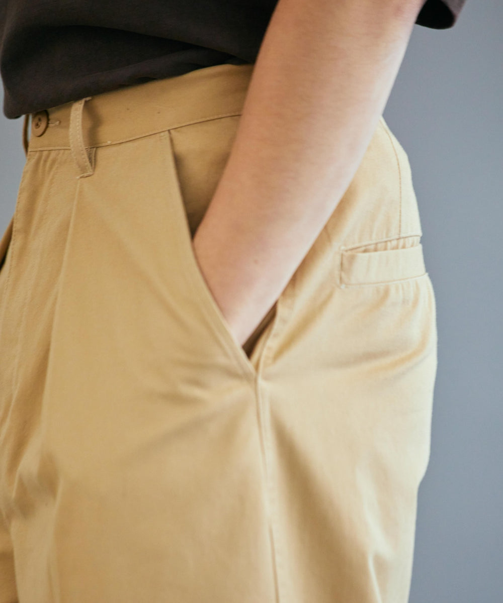 タックトラウザーパンツ