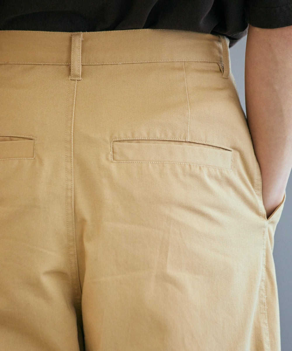 タックトラウザーパンツ