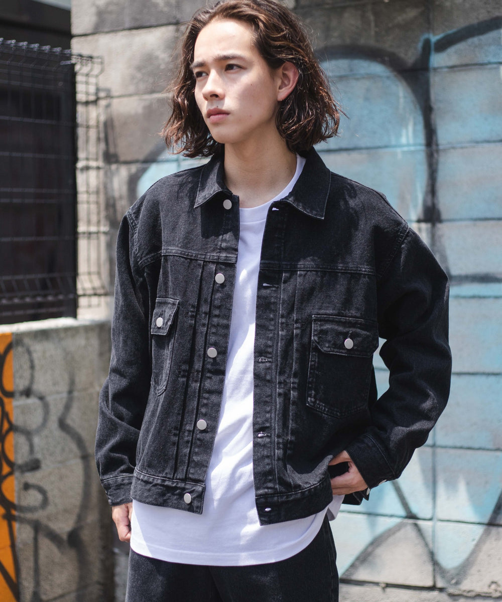 ブラック モデル：174㎝ L着用