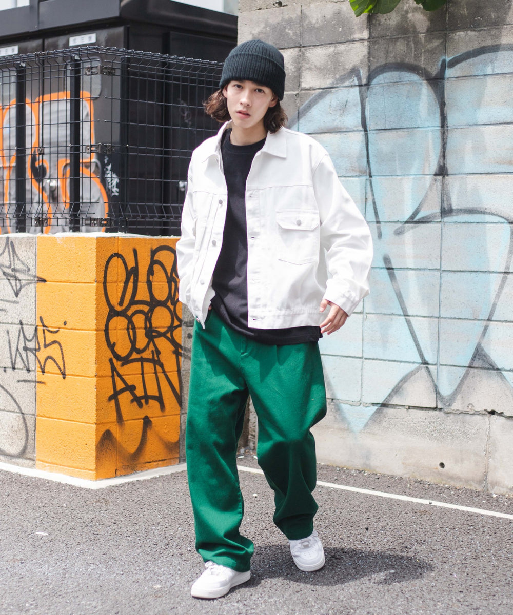 ホワイト モデル：174㎝ L着用