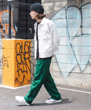 ホワイト モデル：174㎝ L着用