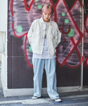 ホワイト モデル：170㎝ L着用