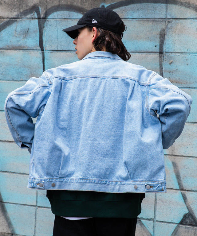 デニム淡色 モデル：174㎝ L着用