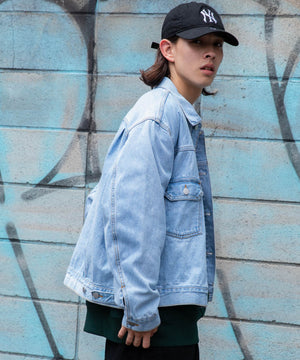 デニム淡色 モデル：174㎝ L着用