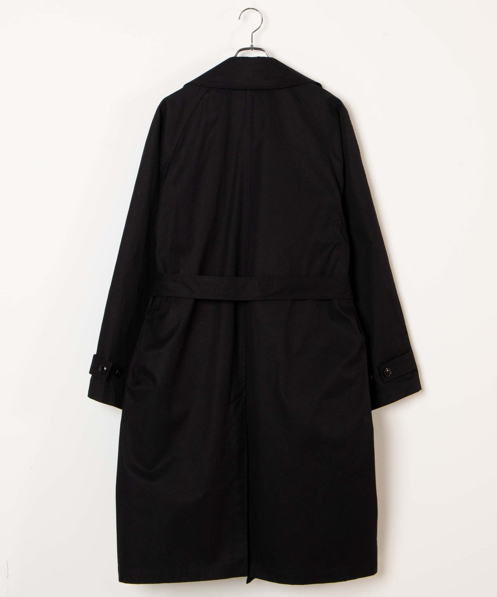 ダブルブレステッドコート