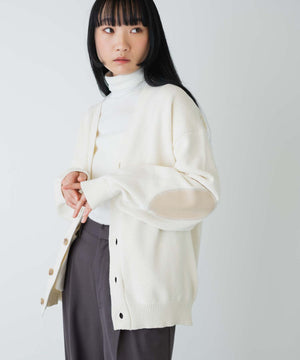 オフホワイト モデル：170cm M着用